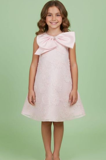 صورة فستان سهرة الزهور فينكه في الصدر بلمست اللول